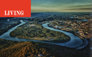 hattanooga skyline and residential neighborhoods along the Tennessee River